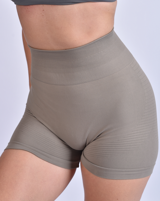Essential Shorts Khaki